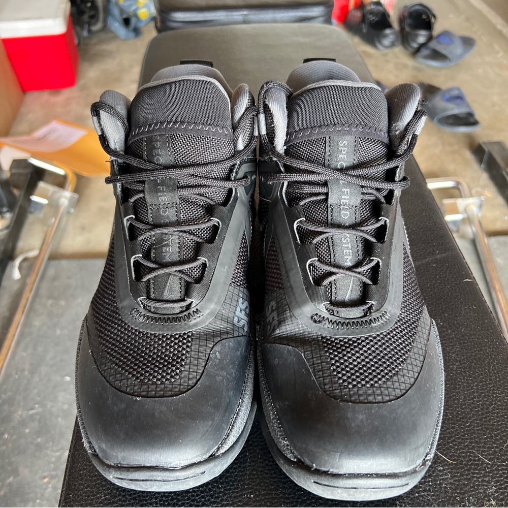 Nike react sfb carbon boots. Men’s size 10.